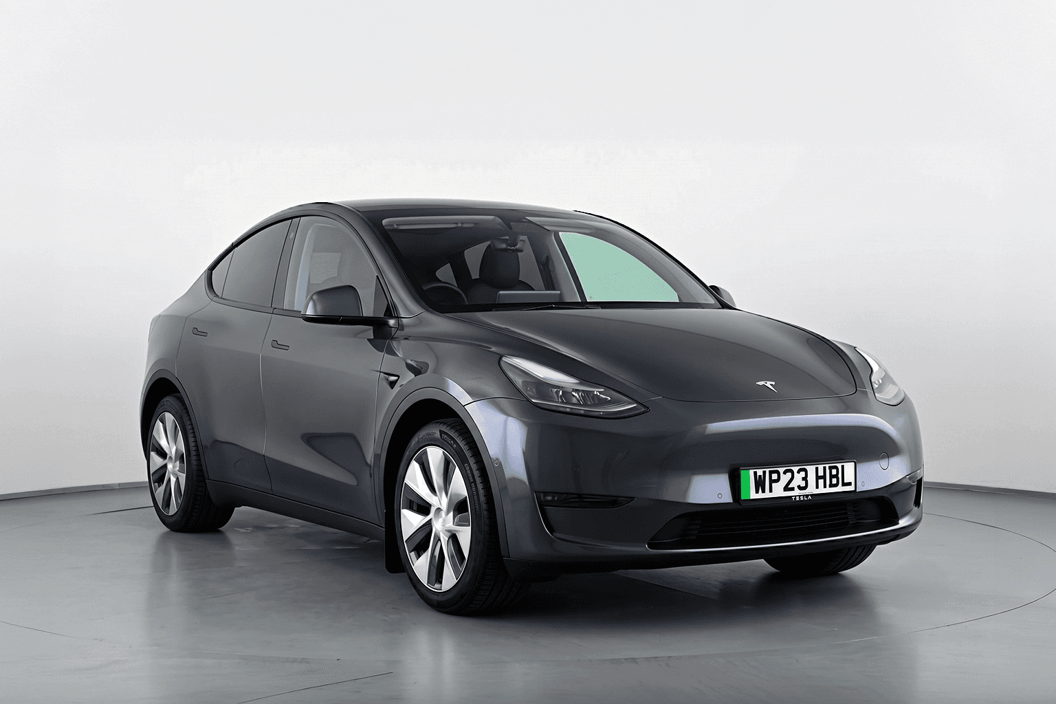 Tesla Model Y - image 1 of 47